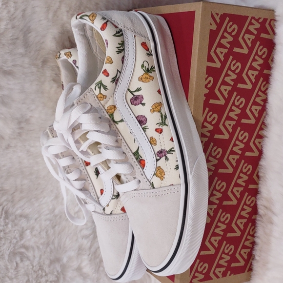 Vans Shoes - VANS Women floral.